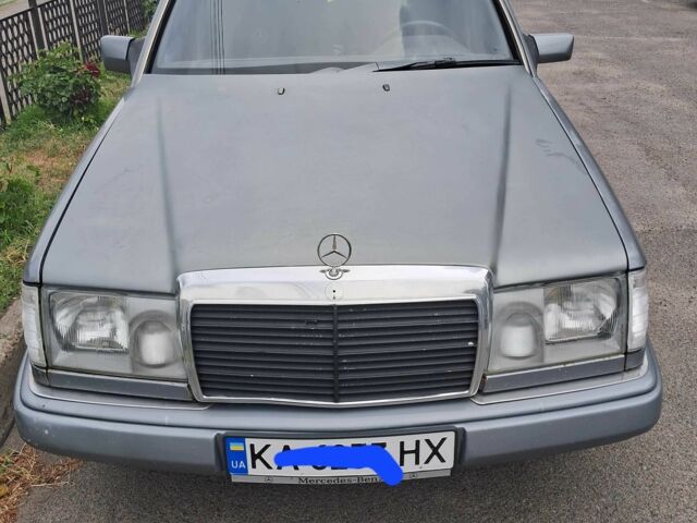 Сірий Мерседес Е-Клас, об'ємом двигуна 2.3 л та пробігом 3 тис. км за 1300 $, фото 1 на Automoto.ua