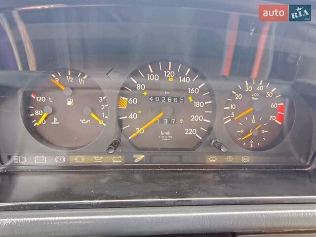 Сірий Мерседес Е-Клас, об'ємом двигуна 1.99 л та пробігом 403 тис. км за 2999 $, фото 12 на Automoto.ua