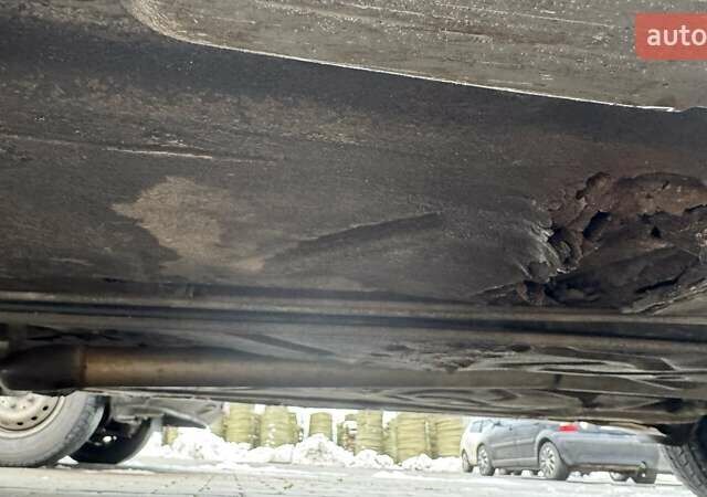 Серый Мерседес Е-Класс, объемом двигателя 2 л и пробегом 430 тыс. км за 1500 $, фото 4 на Automoto.ua