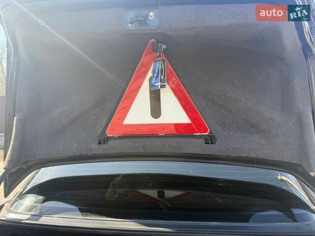 Сірий Мерседес Е-Клас, об'ємом двигуна 2 л та пробігом 350 тис. км за 3850 $, фото 19 на Automoto.ua