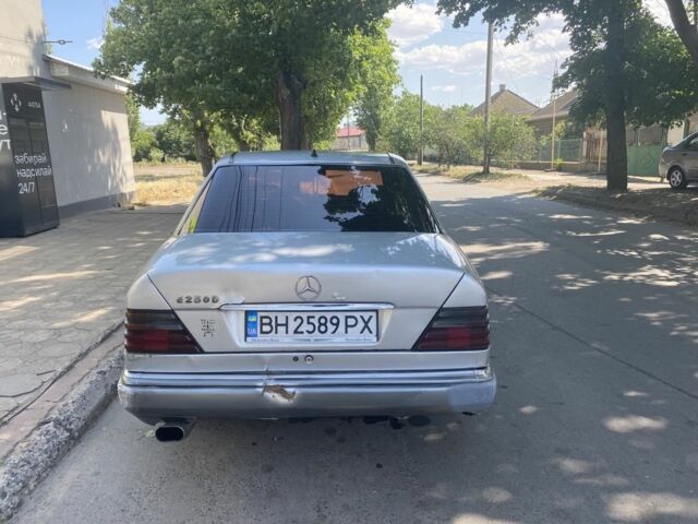 Сірий Мерседес Е-Клас, об'ємом двигуна 2.5 л та пробігом 600 тис. км за 2100 $, фото 7 на Automoto.ua