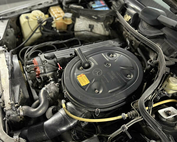 Серый Мерседес Е-Класс, объемом двигателя 2.6 л и пробегом 400 тыс. км за 4800 $, фото 27 на Automoto.ua