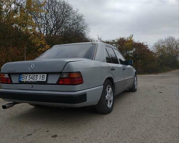 Мерседес Е-Класс 1991 в Каменце-Подольском на Automoto.ua Серый Мерседес Е-Класс, объемом двигателя 2.3 л и пробегом 290 тыс. км за 2750 $, фото 7 на Automoto.ua