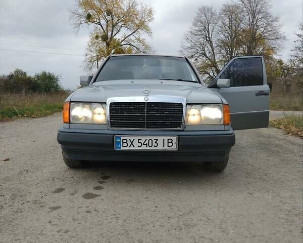 Мерседес Е-Класс 1991 в Каменце-Подольском на Automoto.ua Серый Мерседес Е-Класс, объемом двигателя 2.3 л и пробегом 290 тыс. км за 2750 $, фото 29 на Automoto.ua