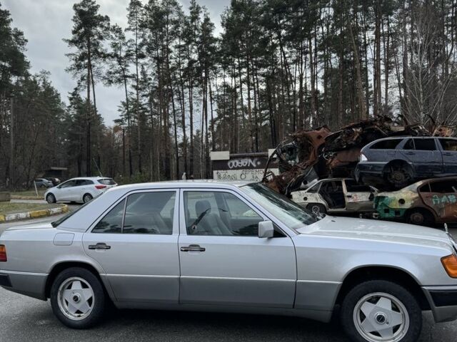 Серый Мерседес Е-Класс, объемом двигателя 2.3 л и пробегом 163 тыс. км за 8000 $, фото 5 на Automoto.ua