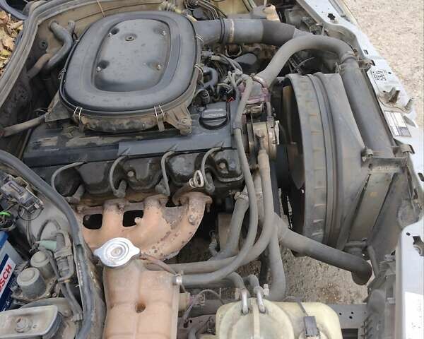 Мерседес Е-Класс 1991 в Каменце-Подольском на Automoto.ua Серый Мерседес Е-Класс, объемом двигателя 2.3 л и пробегом 290 тыс. км за 2750 $, фото 28 на Automoto.ua