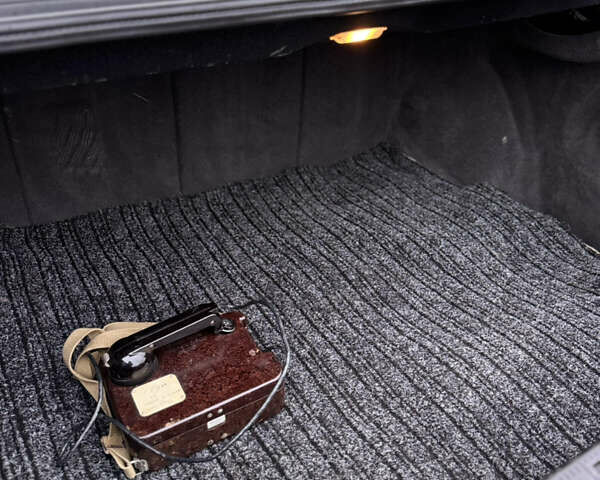 Серый Мерседес Е-Класс, объемом двигателя 2.6 л и пробегом 400 тыс. км за 4400 $, фото 26 на Automoto.ua