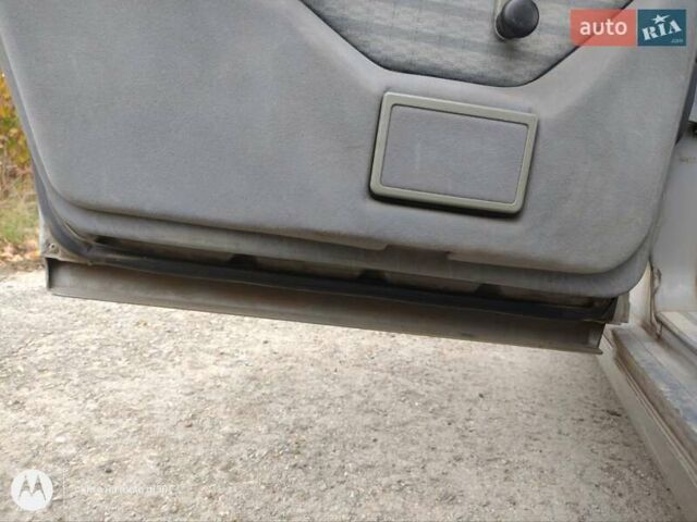 Мерседес Е-Класс 1991 в Каменце-Подольском на Automoto.ua Серый Мерседес Е-Класс, объемом двигателя 2.3 л и пробегом 290 тыс. км за 2750 $, фото 24 на Automoto.ua