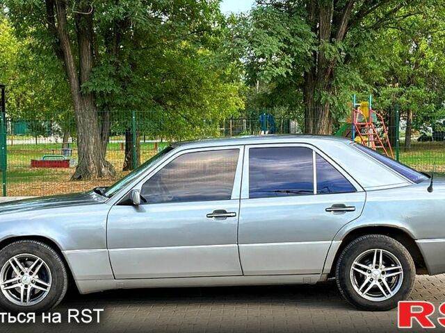 Сірий Мерседес Е-Клас, об'ємом двигуна 2.3 л та пробігом 0 тис. км за 2450 $, фото 2 на Automoto.ua