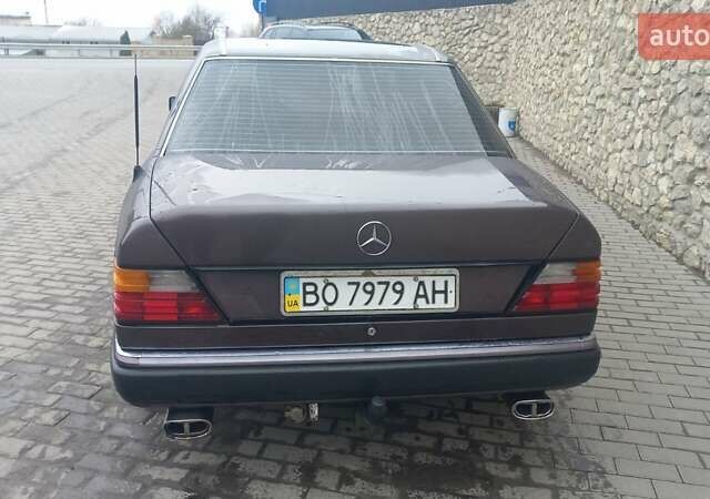 Сірий Мерседес Е-Клас, об'ємом двигуна 2.3 л та пробігом 452 тис. км за 2700 $, фото 10 на Automoto.ua