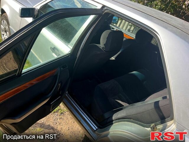 Серый Мерседес Е-Класс, объемом двигателя 2.3 л и пробегом 200 тыс. км за 2600 $, фото 11 на Automoto.ua