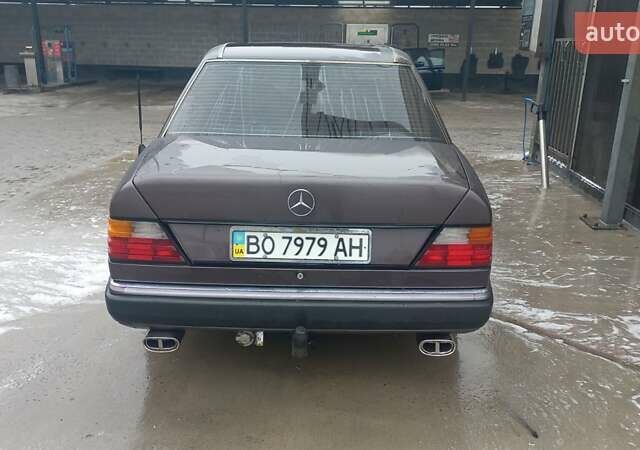 Сірий Мерседес Е-Клас, об'ємом двигуна 2.3 л та пробігом 452 тис. км за 2700 $, фото 3 на Automoto.ua