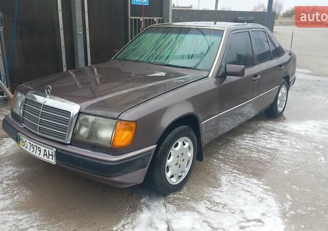 Сірий Мерседес Е-Клас, об'ємом двигуна 2.3 л та пробігом 452 тис. км за 2700 $, фото 5 на Automoto.ua