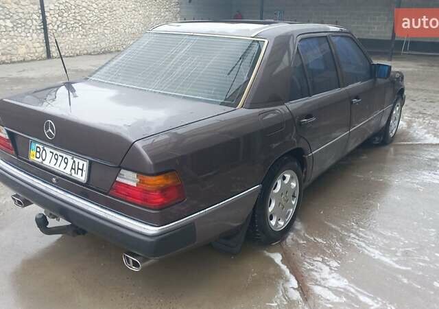 Сірий Мерседес Е-Клас, об'ємом двигуна 2.3 л та пробігом 452 тис. км за 2700 $, фото 1 на Automoto.ua