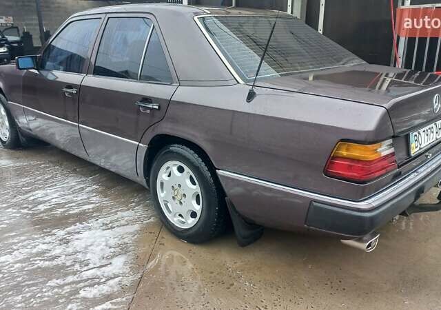 Сірий Мерседес Е-Клас, об'ємом двигуна 2.3 л та пробігом 452 тис. км за 2700 $, фото 8 на Automoto.ua