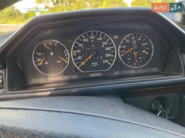 Серый Мерседес Е-Класс, объемом двигателя 2.5 л и пробегом 362 тыс. км за 8200 $, фото 9 на Automoto.ua