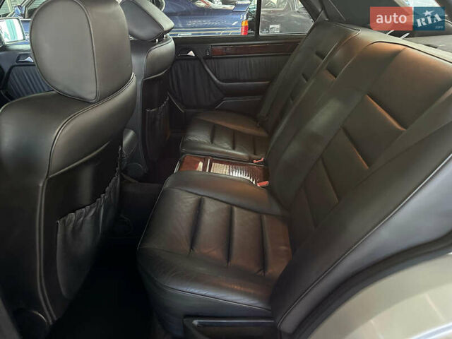Сірий Мерседес Е-Клас, об'ємом двигуна 5 л та пробігом 118 тис. км за 85000 $, фото 10 на Automoto.ua