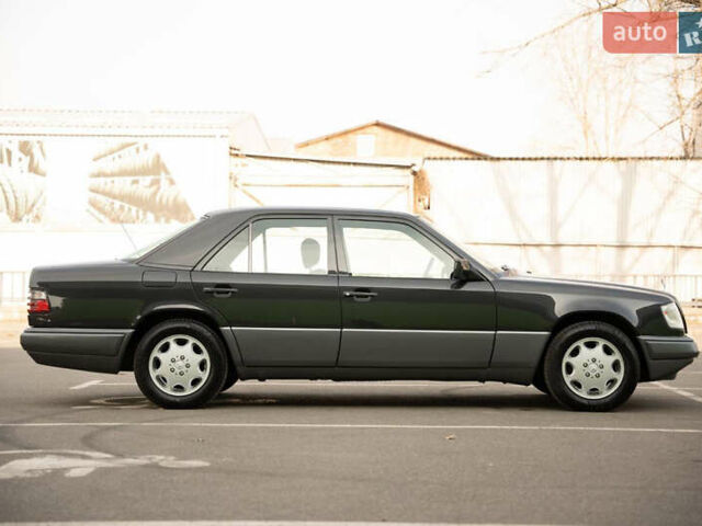 Сірий Мерседес Е-Клас, об'ємом двигуна 2.8 л та пробігом 126 тис. км за 25000 $, фото 17 на Automoto.ua