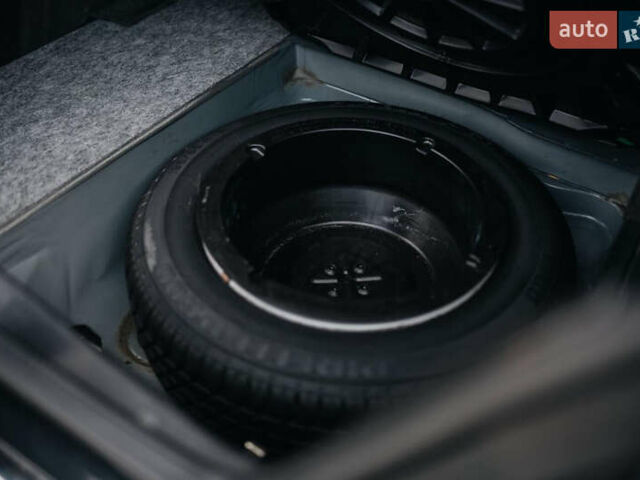 Сірий Мерседес Е-Клас, об'ємом двигуна 2.8 л та пробігом 126 тис. км за 25000 $, фото 25 на Automoto.ua