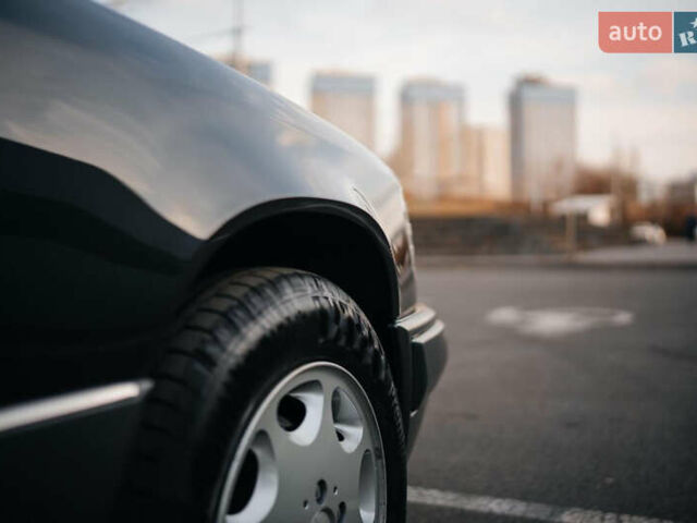 Сірий Мерседес Е-Клас, об'ємом двигуна 2.8 л та пробігом 126 тис. км за 25000 $, фото 27 на Automoto.ua