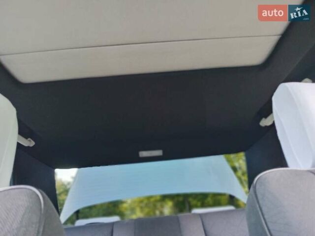 Серый Мерседес Е-Класс, объемом двигателя 2.5 л и пробегом 362 тыс. км за 8200 $, фото 3 на Automoto.ua