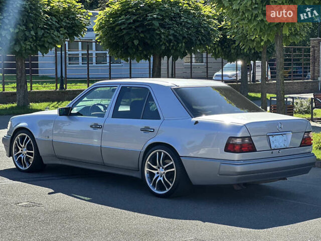 Сірий Мерседес Е-Клас, об'ємом двигуна 5 л та пробігом 118 тис. км за 85000 $, фото 21 на Automoto.ua