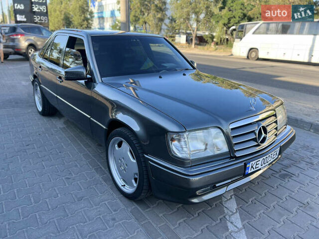 Сірий Мерседес Е-Клас, об'ємом двигуна 3.2 л та пробігом 380 тис. км за 6500 $, фото 2 на Automoto.ua