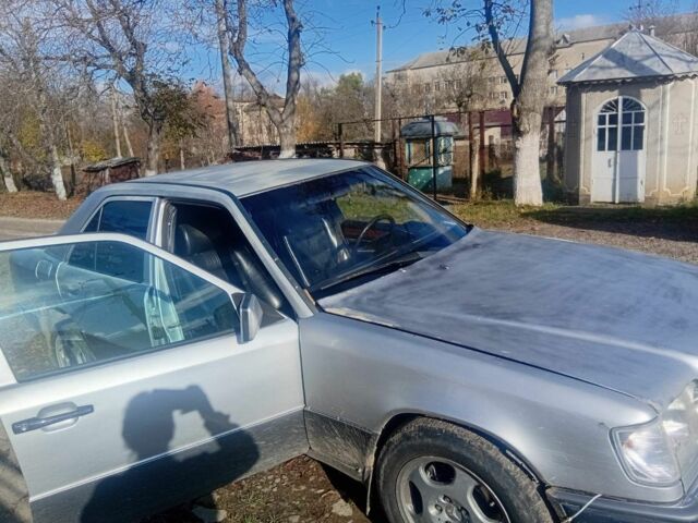 Серый Мерседес Е-Класс, объемом двигателя 2.2 л и пробегом 270 тыс. км за 2100 $, фото 3 на Automoto.ua