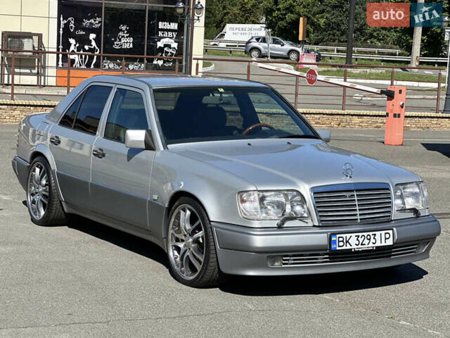 Сірий Мерседес Е-Клас, об'ємом двигуна 5 л та пробігом 118 тис. км за 85000 $, фото 19 на Automoto.ua