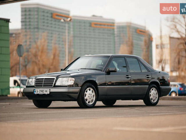 Сірий Мерседес Е-Клас, об'ємом двигуна 2.8 л та пробігом 126 тис. км за 25000 $, фото 1 на Automoto.ua