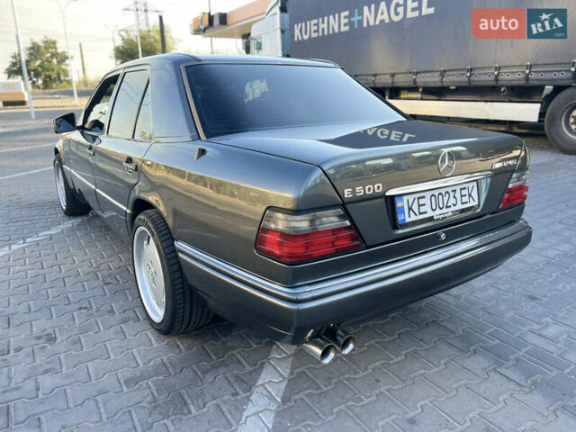 Сірий Мерседес Е-Клас, об'ємом двигуна 3.2 л та пробігом 380 тис. км за 6500 $, фото 7 на Automoto.ua
