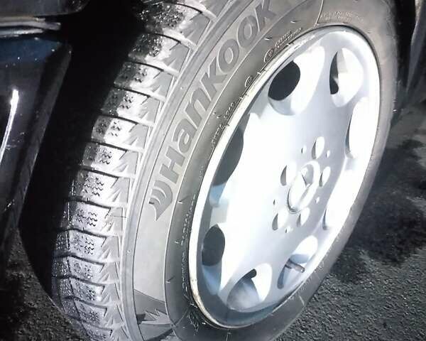 Серый Мерседес Е-Класс, объемом двигателя 3.2 л и пробегом 469 тыс. км за 6800 $, фото 16 на Automoto.ua