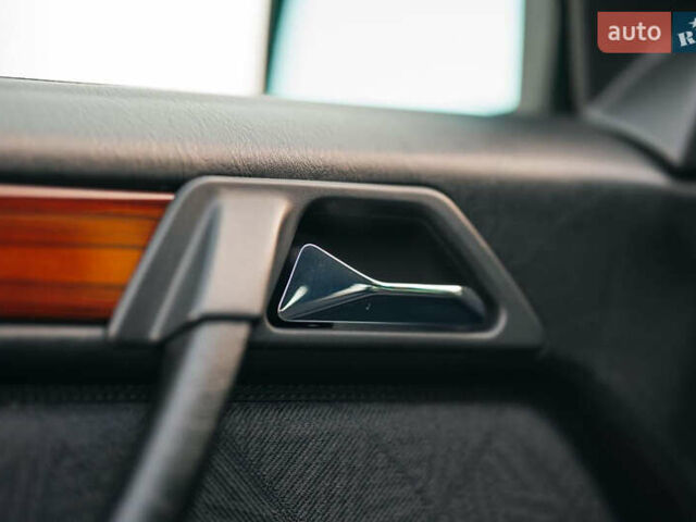 Сірий Мерседес Е-Клас, об'ємом двигуна 2.8 л та пробігом 126 тис. км за 25000 $, фото 45 на Automoto.ua