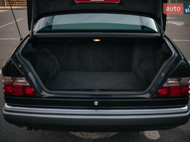 Сірий Мерседес Е-Клас, об'ємом двигуна 2.8 л та пробігом 126 тис. км за 25000 $, фото 33 на Automoto.ua