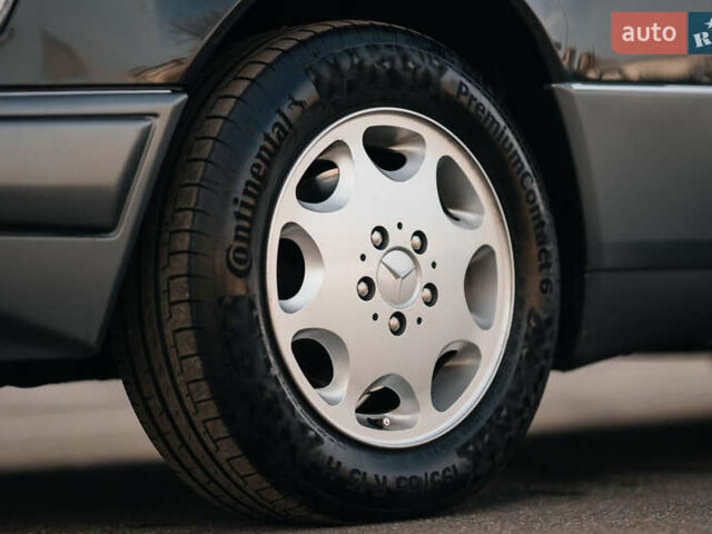 Сірий Мерседес Е-Клас, об'ємом двигуна 2.8 л та пробігом 126 тис. км за 25000 $, фото 49 на Automoto.ua