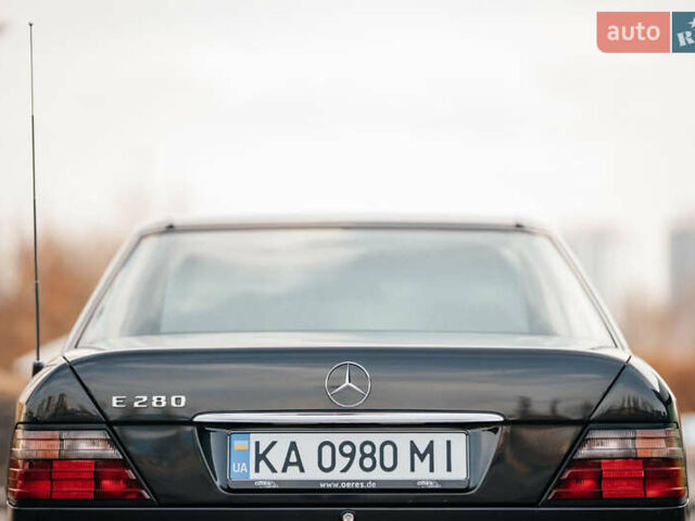 Сірий Мерседес Е-Клас, об'ємом двигуна 2.8 л та пробігом 126 тис. км за 25000 $, фото 6 на Automoto.ua