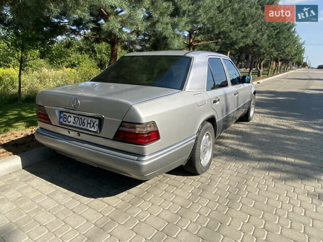 Серый Мерседес Е-Класс, объемом двигателя 2 л и пробегом 464 тыс. км за 5000 $, фото 7 на Automoto.ua