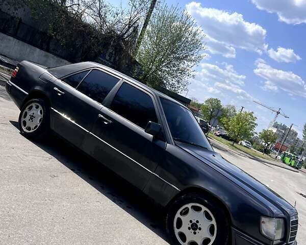 Сірий Мерседес Е-Клас, об'ємом двигуна 2.2 л та пробігом 460 тис. км за 2800 $, фото 8 на Automoto.ua