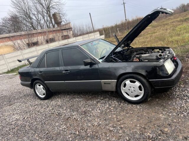 Сірий Мерседес Е-Клас, об'ємом двигуна 0 л та пробігом 353 тис. км за 3200 $, фото 9 на Automoto.ua