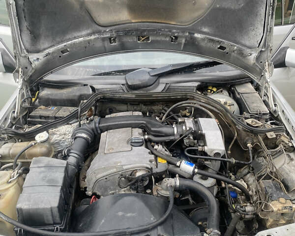 Серый Мерседес Е-Класс, объемом двигателя 2.2 л и пробегом 370 тыс. км за 1600 $, фото 5 на Automoto.ua