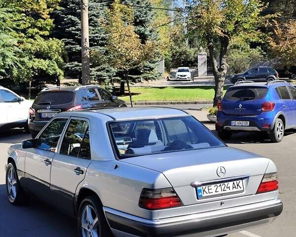 Сірий Мерседес Е-Клас, об'ємом двигуна 2.8 л та пробігом 303 тис. км за 4350 $, фото 9 на Automoto.ua