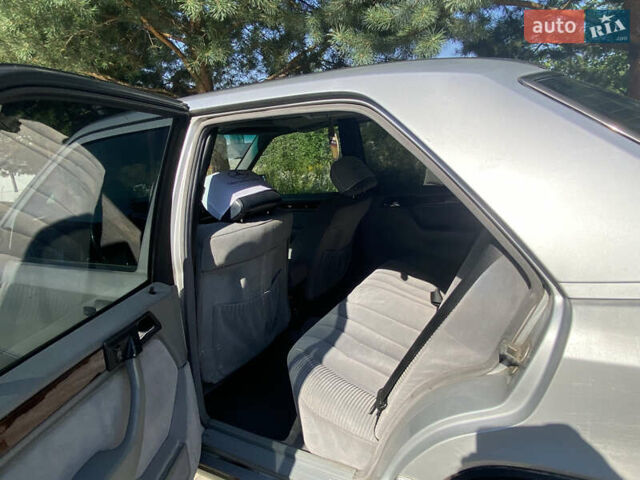 Серый Мерседес Е-Класс, объемом двигателя 2 л и пробегом 464 тыс. км за 5000 $, фото 20 на Automoto.ua