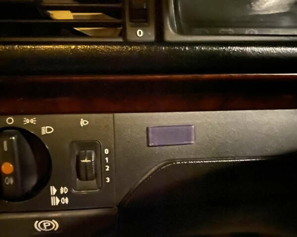 Серый Мерседес Е-Класс, объемом двигателя 2 л и пробегом 464 тыс. км за 5000 $, фото 23 на Automoto.ua