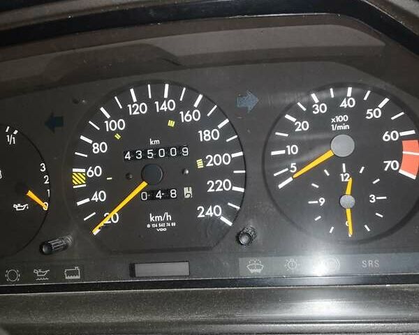 Сірий Мерседес Е-Клас, об'ємом двигуна 2 л та пробігом 435 тис. км за 1500 $, фото 10 на Automoto.ua