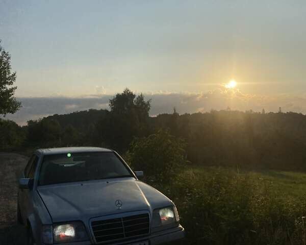 Серый Мерседес Е-Класс, объемом двигателя 2.2 л и пробегом 370 тыс. км за 1600 $, фото 7 на Automoto.ua