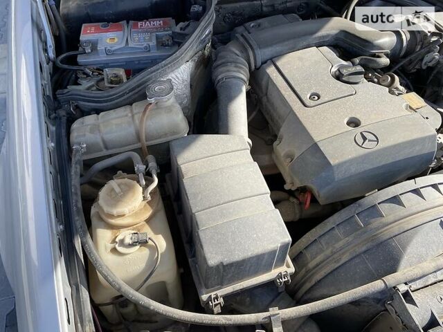 Серый Мерседес Е-Класс, объемом двигателя 2 л и пробегом 231 тыс. км за 6000 $, фото 31 на Automoto.ua
