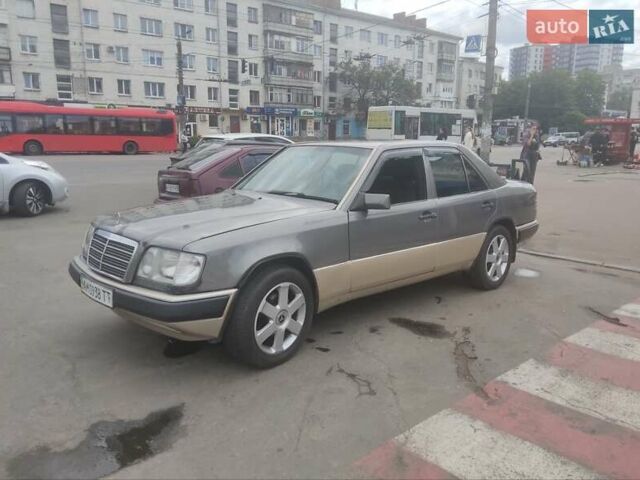 Сірий Мерседес Е-Клас, об'ємом двигуна 2.2 л та пробігом 388 тис. км за 2700 $, фото 5 на Automoto.ua