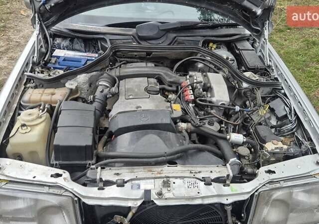Сірий Мерседес Е-Клас, об'ємом двигуна 2 л та пробігом 547 тис. км за 2400 $, фото 22 на Automoto.ua