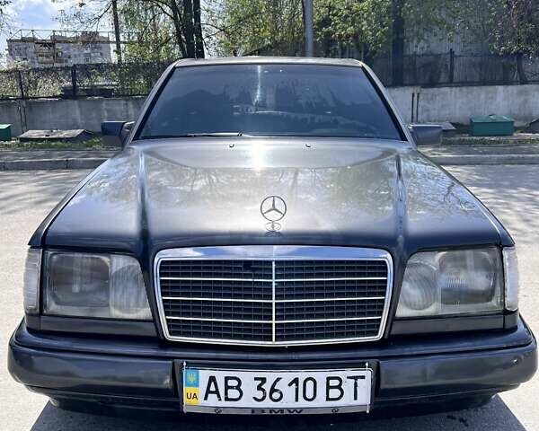 Сірий Мерседес Е-Клас, об'ємом двигуна 2.2 л та пробігом 460 тис. км за 2800 $, фото 1 на Automoto.ua