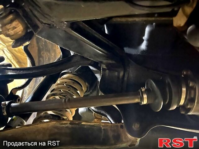 Серый Мерседес Е-Класс, объемом двигателя 2 л и пробегом 480 тыс. км за 3000 $, фото 10 на Automoto.ua